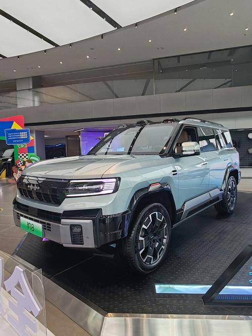 深圳63比亚迪方程豹硬派越野的爆款，英菲尼迪35周年与你共成长